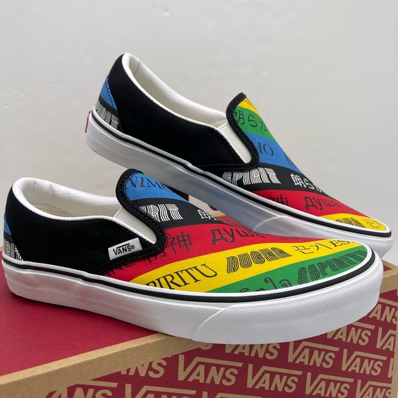 Vans Men’s Classic Slip-On (Vans
Spirit)Multi/True White Sneakers
VN0A4U38WK2 - Picture 6 of 16